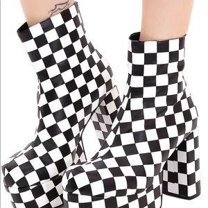Dollskill Current Mood One Step Beyond Platforms